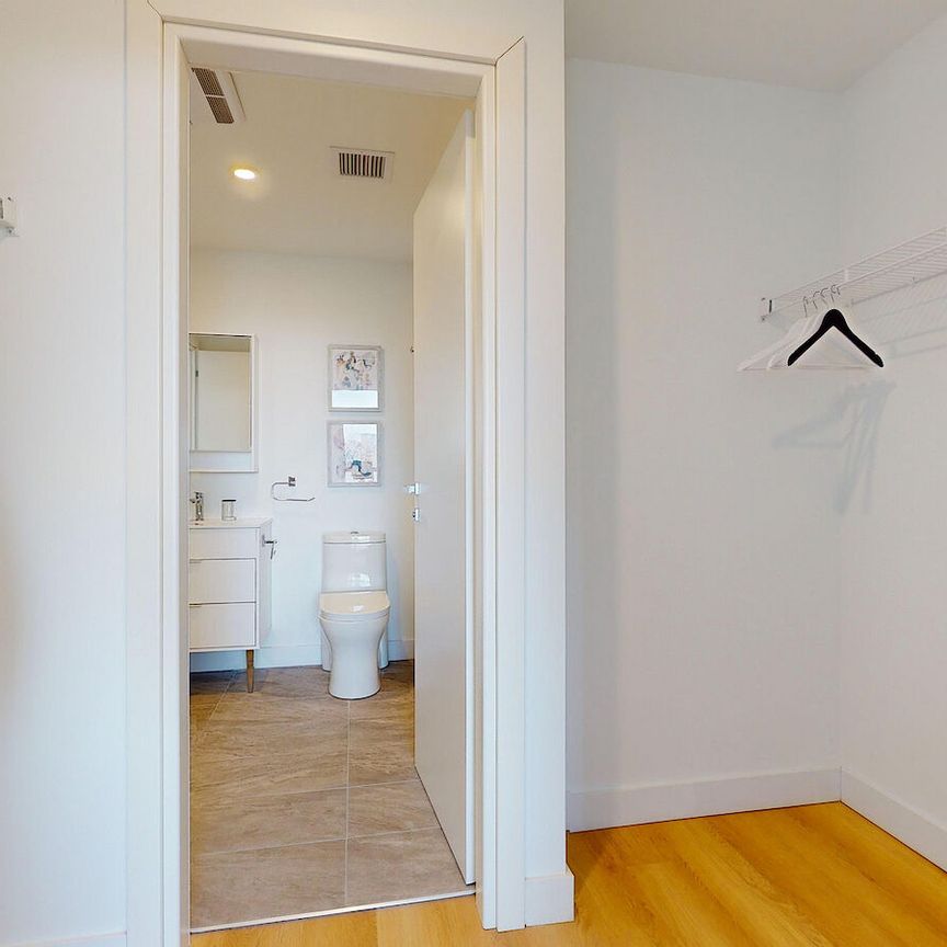1001 Lucien-L'Allier, Montréal, QC - Photo 1