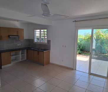 Location Maison 4 pièces 67m² LA POSSESSION 97419 - Photo 2