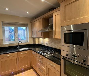 Fleet Avenue - Photo 4