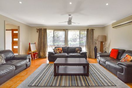 Modern Family Home at a Convenient Location&excl; - Photo 5
