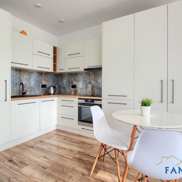 Kawalerka obok Rynku - 23 m2 | ul. Króla Kazimierza, CENTRUM - Фото 1