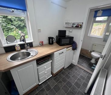 4 bedroom bungalow to rent - Photo 4