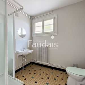 Location Appartement 1 pièce 38m² CONDE SUR VIRE 50890 - Photo 2