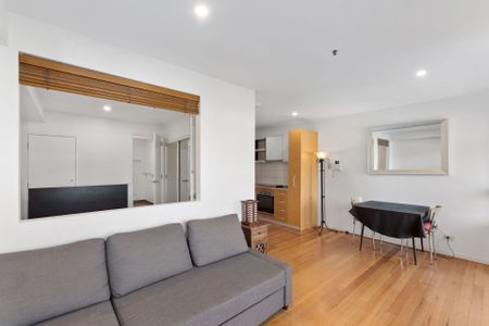 2/164 Albert Road, South Melbourne. - Photo 2