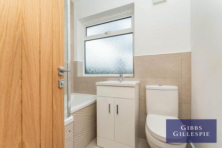 3 bedroom terraced house to rent - Photo 4