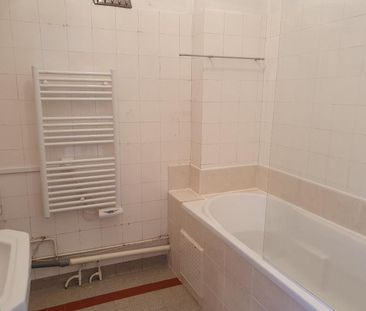 Location Appartement 2 pièces 39m² LYON 3ème - Photo 2