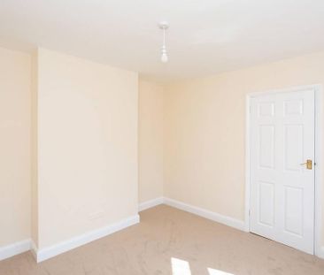 3 bedroom detached house to rent - Photo 5