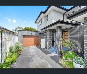 Modern Living in a Prime Noble Park Location - Photo 2