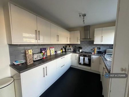 2 bedroom terraced house to rent - Photo 4