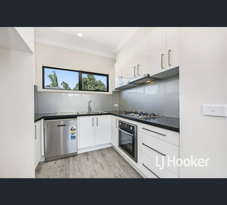 3/15 Ainsleigh Court, Cranbourne, Vic 3977 - Photo 1