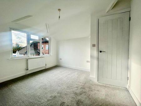 4 bedroom detached bungalow to rent - Photo 2