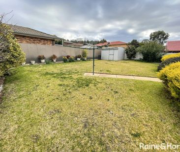 COMFORTABLE LIVING IN KOORINGAL - Photo 3