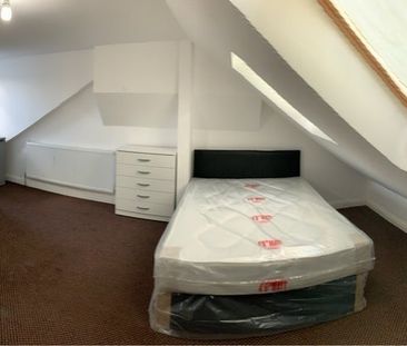 Room in a Shared House, Meads Lane, IG3 - Photo 4