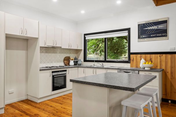 22 Hepburn Road, - Photo 1