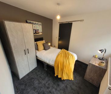 2 bedroom house of multiple occupation to rent - Photo 5