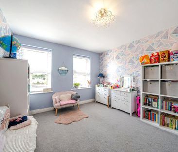 4 bedroom end of terrace house to rent - Photo 6