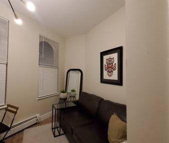 Micro-unit Gastown 190sqft - Photo 2