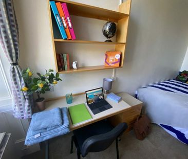 1 bedroom in a house share to rent - Photo 3