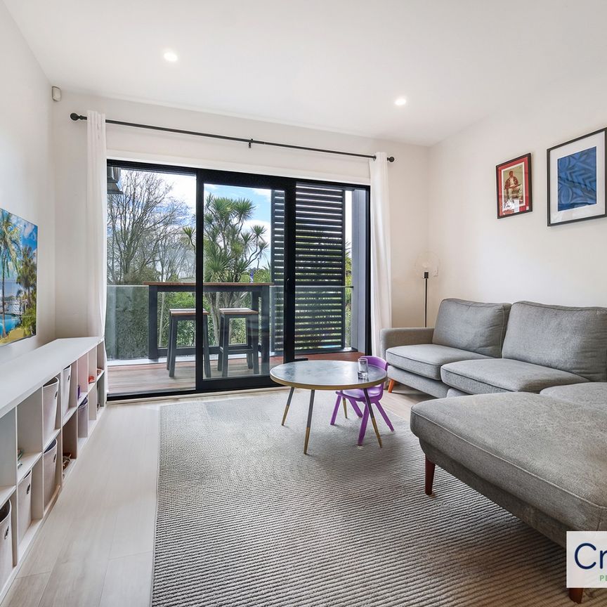 Stylish Three Bedroom Home in Glenfield - Photo 1