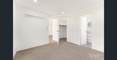 Freshly Renovated Comfort in the Heart of South Lake - Photo 3