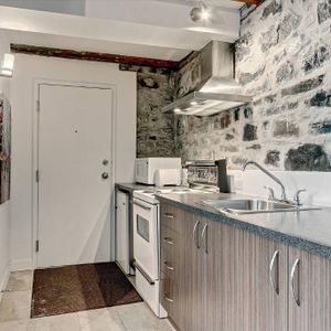 SUPERBE CONDO VIEUX QUEBEC TOUT INCLUS 14 no 4 - Photo 2