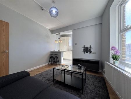 2 bedroom apartment to rent - Photo 3