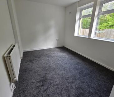 3 bedroom House To Let Total Size: 840 SQ FT - Photo 3
