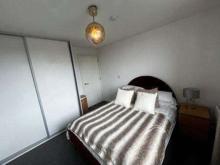 1 bedroom Flat To Let - Photo 4