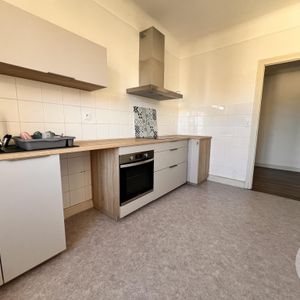 Location Appartement 3 pièces 87m² SOUILLAC 46200 - Photo 2