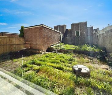 3 bedroom terraced house to rent - Photo 5