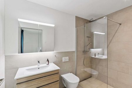 Moderne und lichtdurchflutete 4.5-Zimmer-Wohnung mit Gartenfläche - Photo 3