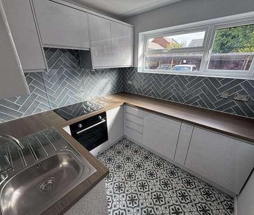 Grange Court Newbury, RG14 - Photo 1