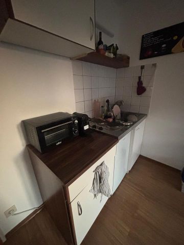 Nachmieter ab 15.1.2026 gesucht! Tolle 1-Zimmer-Wohnung m. Balkon - Photo 2