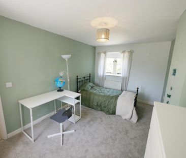 4 bedroom detached house to rent - Photo 3