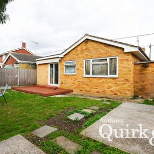2 bedroom bungalow to rent - Photo 2