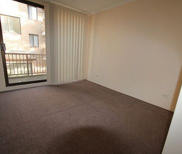 1st Floor Apartment Walking Distance to Tansport & CBD - Photo 2