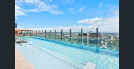 Experience premier luxury in St Leonards - Photo 2