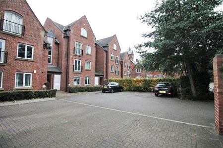 East Wing, Dame Margaret Hall, The Avenue, NE38 - Photo 5