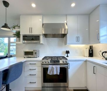 For Lease - 217 Van Dusen Boulevard, Toronto, Ontario - Photo 1