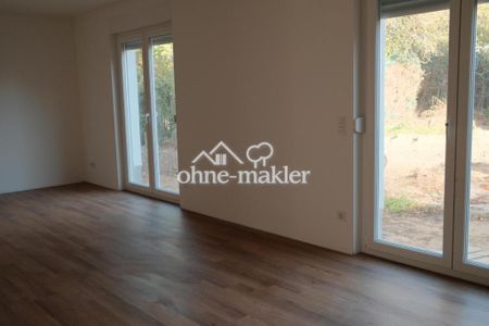 Erstbezug: moderne Stadtvilla mit geh. Innenausstattung und EBK in idyllischer Lage - Photo 3