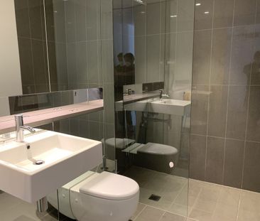 LEVEL 5 | MODERN ONE-BEDROOM APARTMENT | THE MARK @ CENTRAL PARK - Photo 3