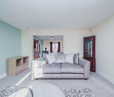 4 bedroom detached house to rent - Photo 5