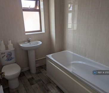 1 bedroom semi-detached house to rent - Photo 2