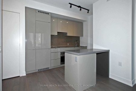 For Lease - 7 Grenville Street Unit# 1103, Toronto, Ontario - Photo 2