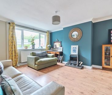 Phillips Crescent, Headley, Bordon, Hampshire, GU35 - Photo 5