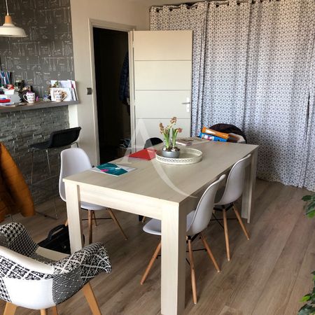 Location Appartement 4 pièces 62m² - Photo 4