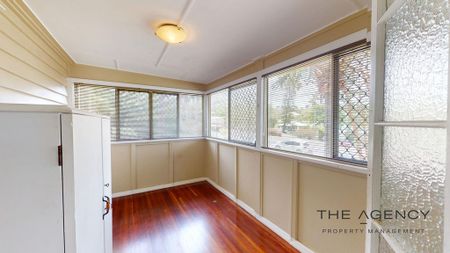 Comfort, Convenience & Charm – Fully Air-Conditioned Home Near Hospital & Airport - Photo 2