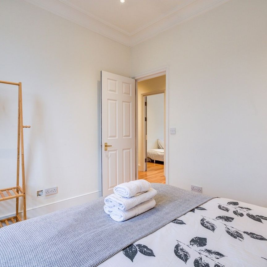 1 Bed Flat, Danbury Street, N1 - Photo 1