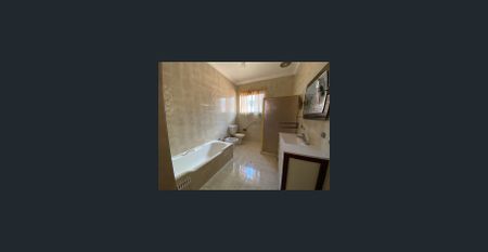 Large 5 Bedroom Home with Double Lock Up Garage - Photo 3