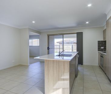 Designed for Living, Entertaining, and Relaxing - Photo 6